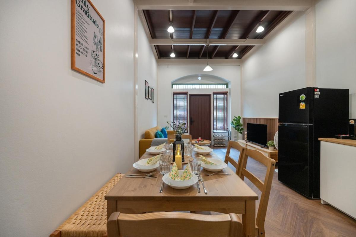 Villa Moondance House Chinatown